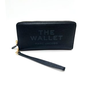 Marc Jacobs Black Pebbled Leather Zippy Wallet